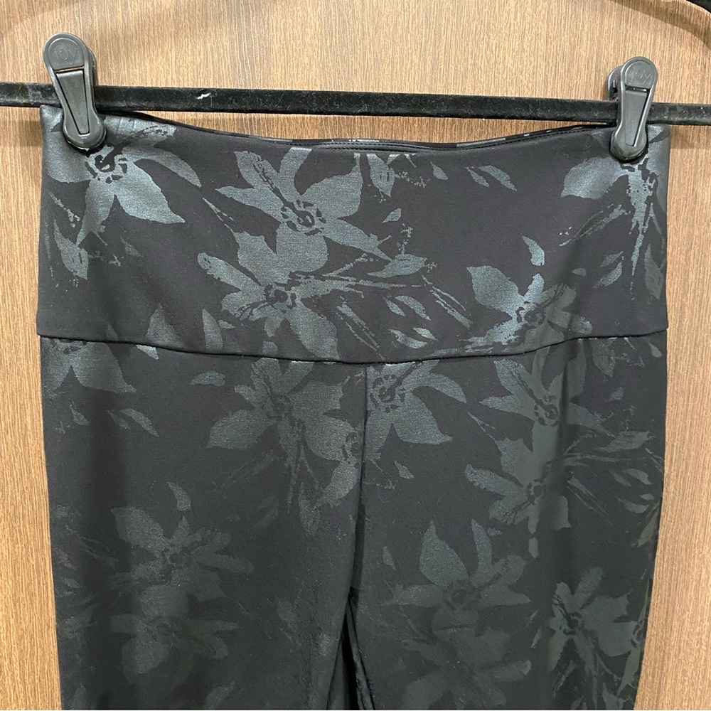 SOFT SURROUNDINGS Black Twilight Floral Pants Size XS(2/4) Thick Pull-On Casual - Picture 4 of 11